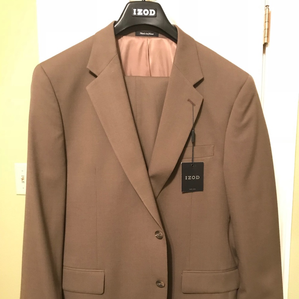 Men’s Izod suit